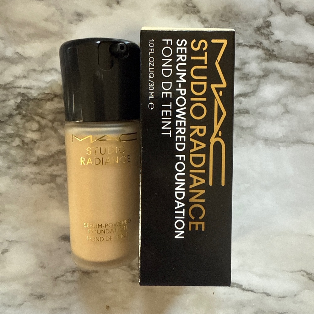 MAC COSMETICS STUDIO RADIANCE FOUNDATION NC12